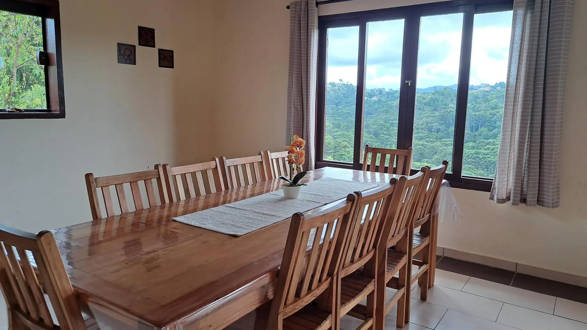 Сasa de vacaciones Villa Casa Sossego Na Montanha Campos do Jordão Brasil